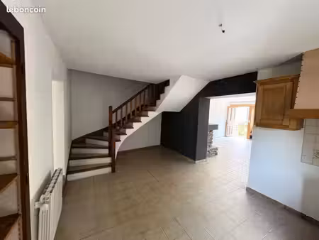 à louer – charmant appartement de 90 m² à la compôte-en-bauges