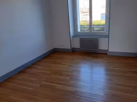 appartement t2 1er étage