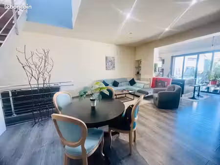 maison 6 pièces 104 m²