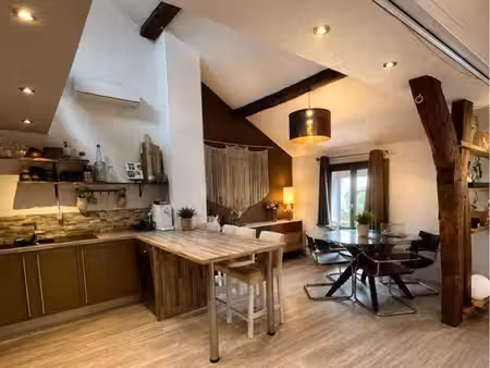 maison de ville atypique / loft / 2 chambres