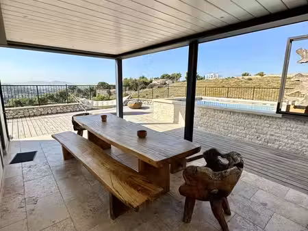 villa 7 pièces 240 m²
