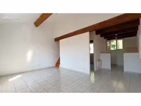 t3 duplex 50 m² à bédarieux - 460 cc