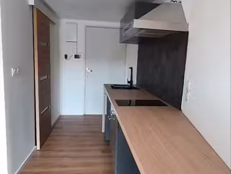 studio rénové centre ville
