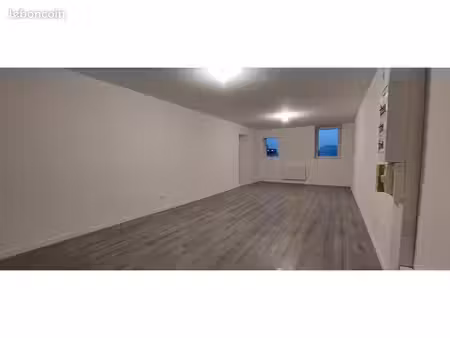 appartement 2 pièces 61 m²