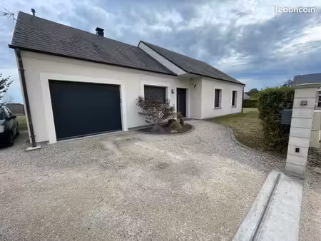 maison moderne à huisseau sur mauves