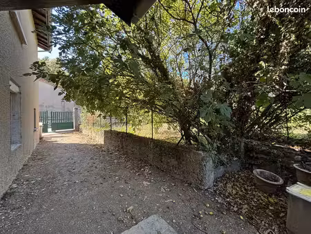 maison 6 pièces 105 m²