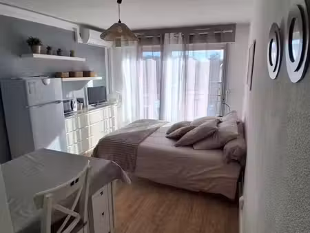 studio rénové  climatisé proche des thermes