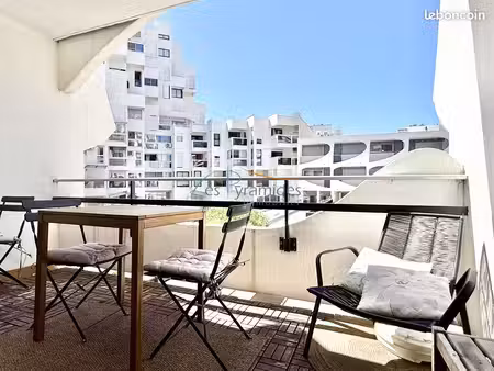 studio 1 pièce 25 m²
