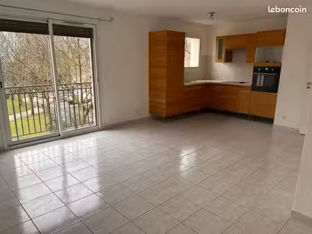 f3 à louer