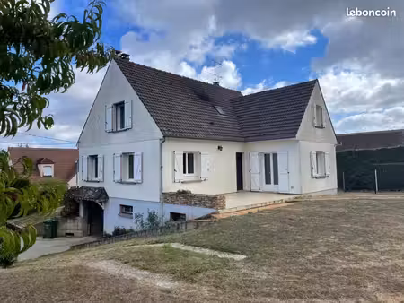 maison 5 pièces 136 m²