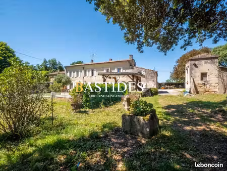 maison 9 pièces 280 m²