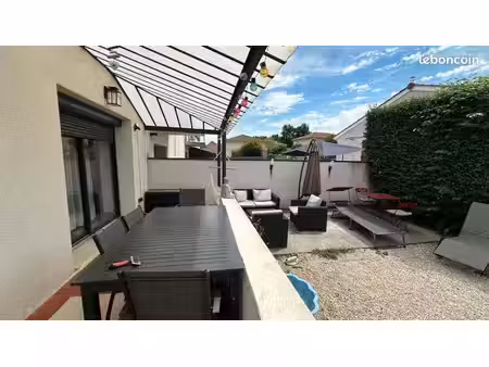 maison familiale avec extérieur – saint-marcellin-en-forez
