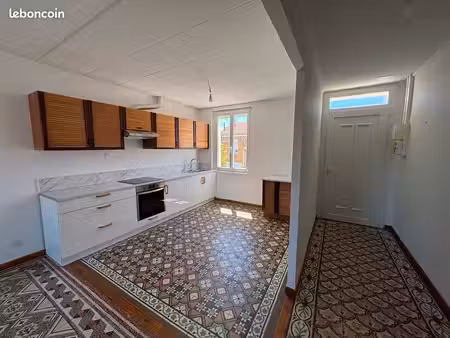 location t3 béziers arènes