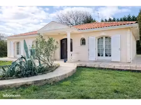maison familiale de plain-pied sur une belle parcelle de 1700 m2