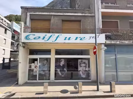 fonds de commerce de coiffure + appartement – face au tram – bail tous commerces