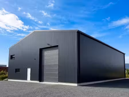 local 200m2