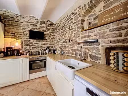 maison de village au cœur de claret