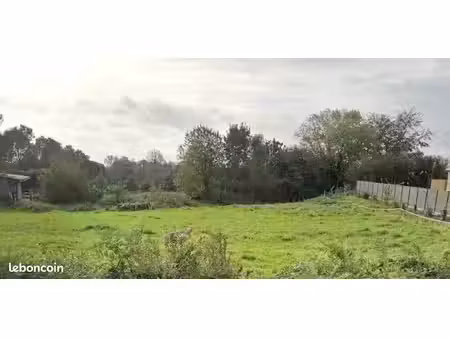 terrain 1 090 m² cambernon