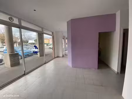 local commercial 111 m² castelnau le lez