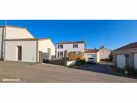 maison familiale prête à vivre avec nombreux stockages