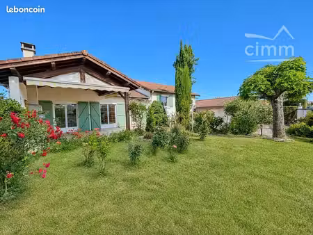 villa 8 pièces 183 m²