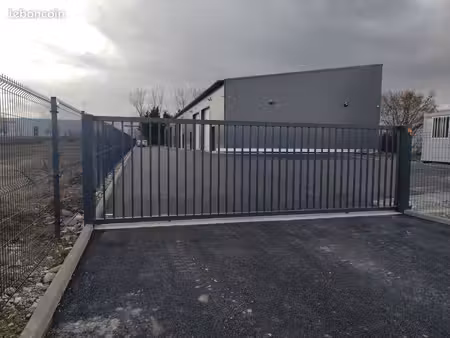 locaux 156 m2