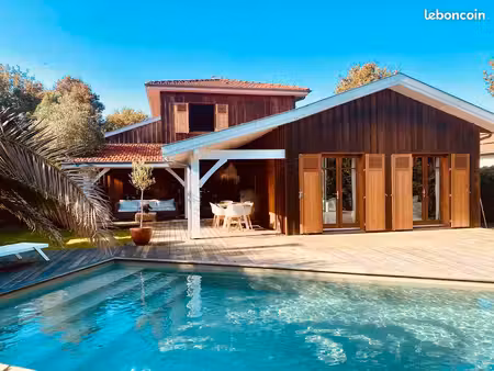 gujan-mestras la hume – villa en red cedar avec piscine et appartement indépendant - 210m²