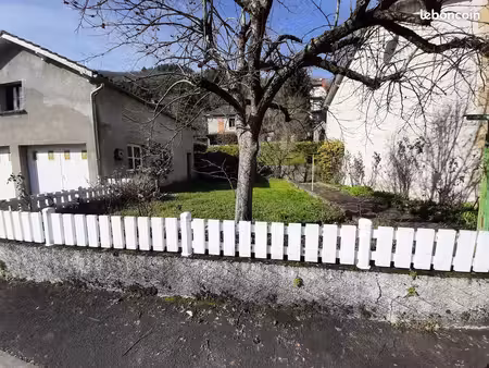 particulier vend maison de capagne laval de cère