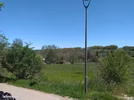 terrain avec cu de 5580m² à aujols 46090