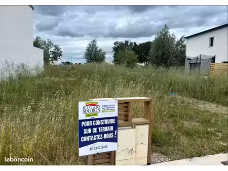terrain 492 m² ecouflant