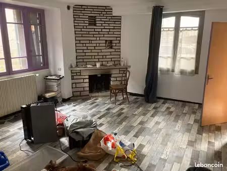maison de village 150m2  gros potentiel pour plusieurs appartements + dependance 35m2