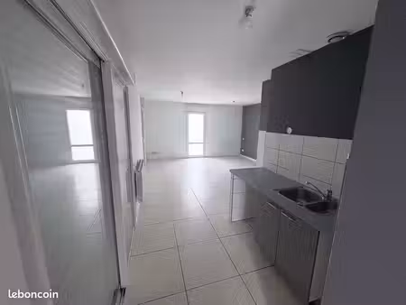 studio 43 m² en rez-de-chaussée – parempuyre