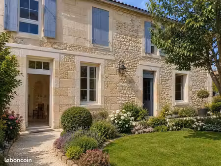 appartement t3  entièrement rénové à neuf  dans maison ancienne  avec jardin et parking