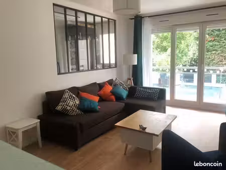 t2 meublé 48 m² – mérignac arlac – terrasse + parking – tram / gare / aeroport