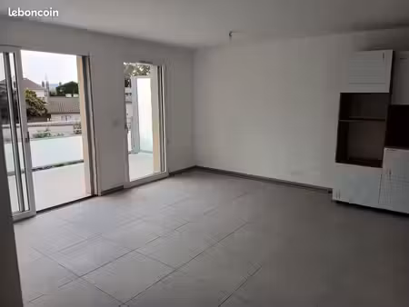 t2 neuf 54 m² – terrasse + parking – veauche