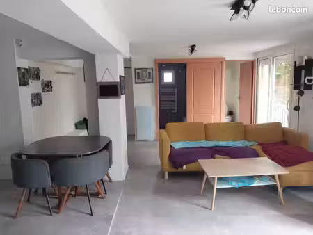 location t2 7 km cahors