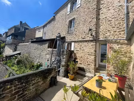 maison 7 pièces 90 m²