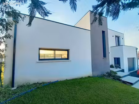 maison 6 pièces 150 m²