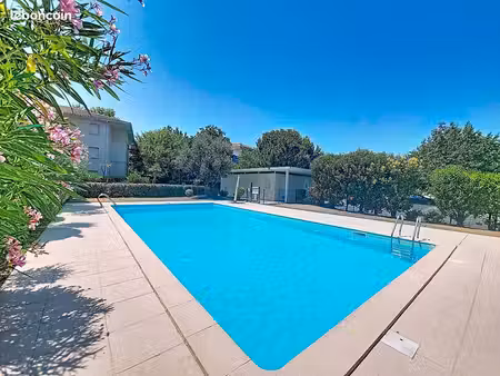 villa 3 pièces 65 m²