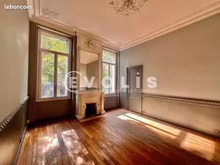 bureau 109 m²