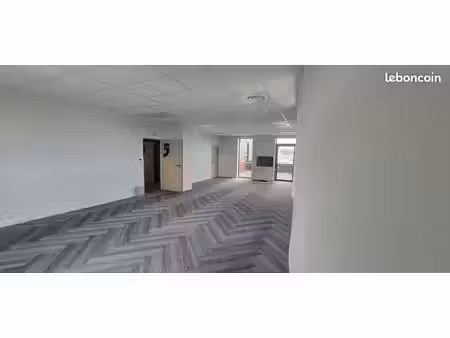 bureau 120 m²