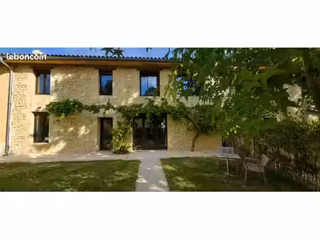 très jolie maison en pierre de 100m2 avec 3 chambres et jardin■entièrement rénovée  avec i