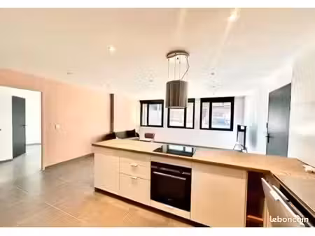 appartement t3 refait à neuf