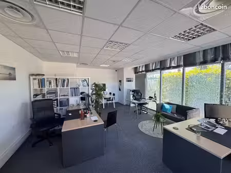 bureau 40 m2