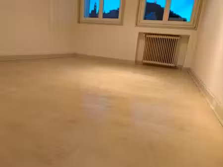 location f3