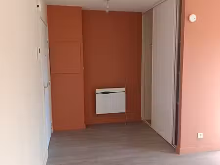 location t2 montoir centre