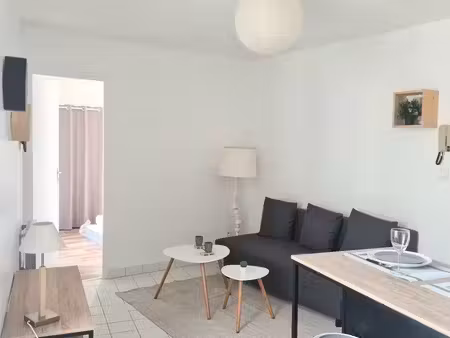 t2 meublé entre zola et mellinet