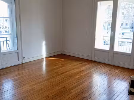 t2 plein centre 56m2