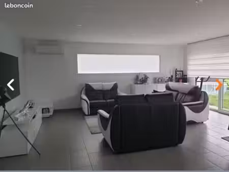 maison mitoyenne avec jardin dans lotissement calme