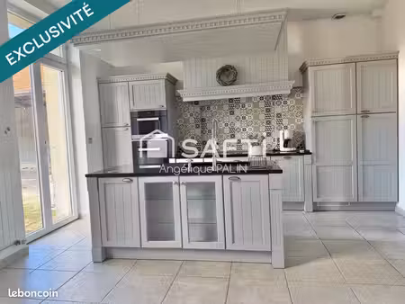 ferme 6 pièces 196 m²